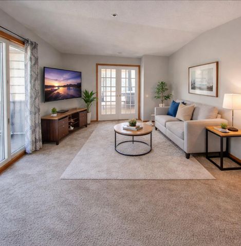 2110 Ridge Drive 32, Saint Louis Park, MN 55416