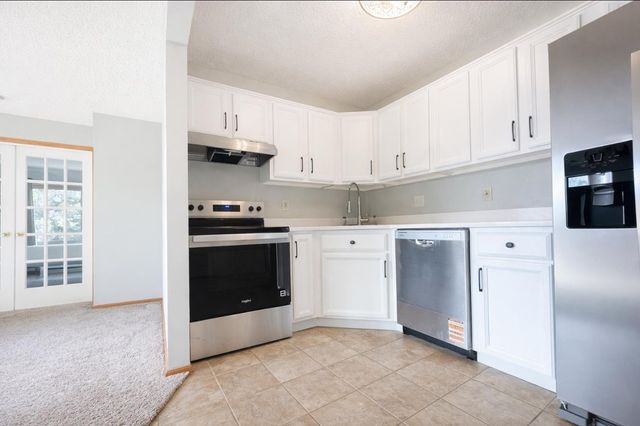 2110 Ridge Drive 32, Saint Louis Park, MN 55416