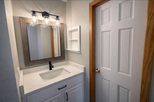 2110 Ridge Drive 32, Saint Louis Park, MN 55416