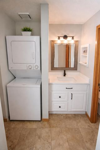 2110 Ridge Drive 32, Saint Louis Park, MN 55416