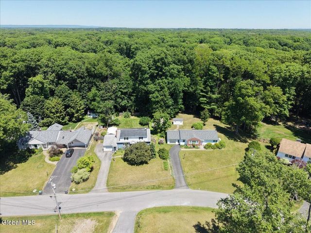 73 Saratoga Drive, Glenville, NY 12302