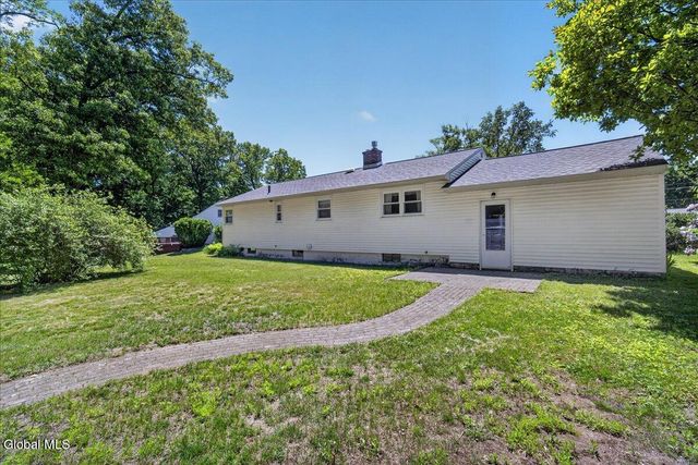 73 Saratoga Drive, Glenville, NY 12302