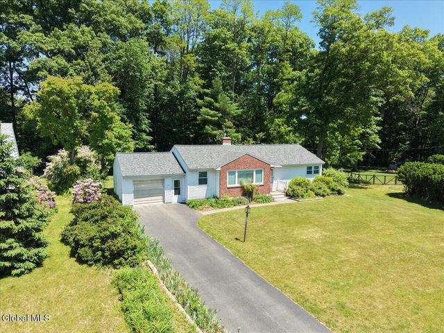 73 Saratoga Drive, Glenville, NY 12302