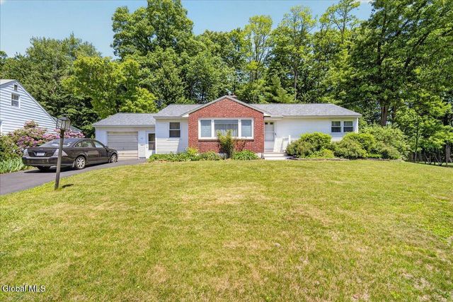 73 Saratoga Drive, Glenville, NY 12302