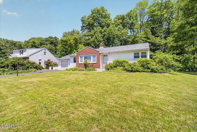 73 Saratoga Drive, Glenville, NY 12302