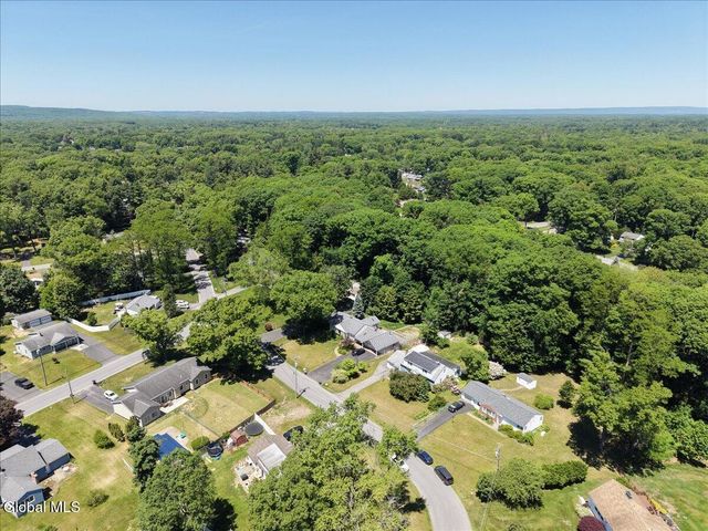 73 Saratoga Drive, Glenville, NY 12302