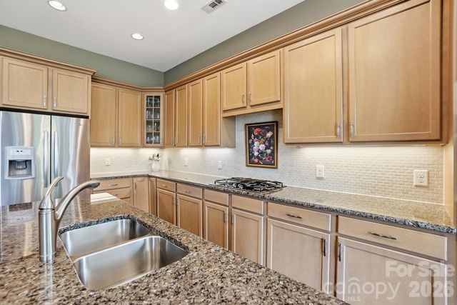 15519 Lake Ridge Road, Charlotte, NC 28278