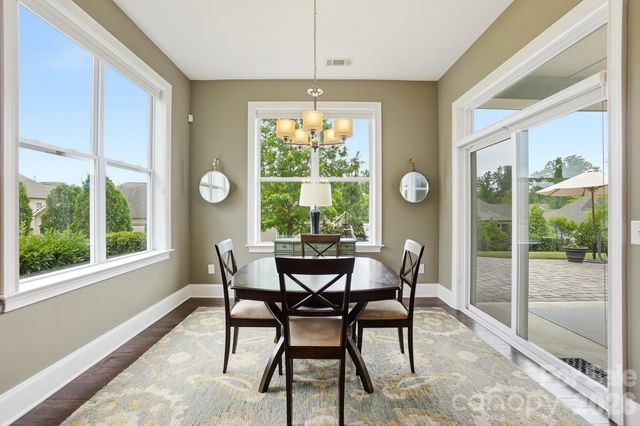 15519 Lake Ridge Road, Charlotte, NC 28278