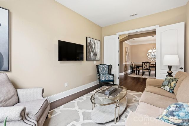 15519 Lake Ridge Road, Charlotte, NC 28278