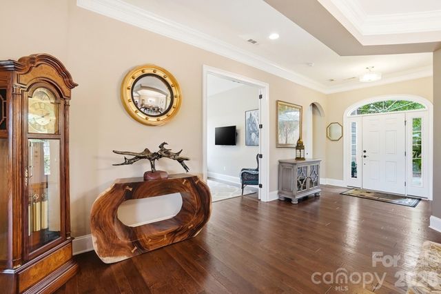 15519 Lake Ridge Road, Charlotte, NC 28278