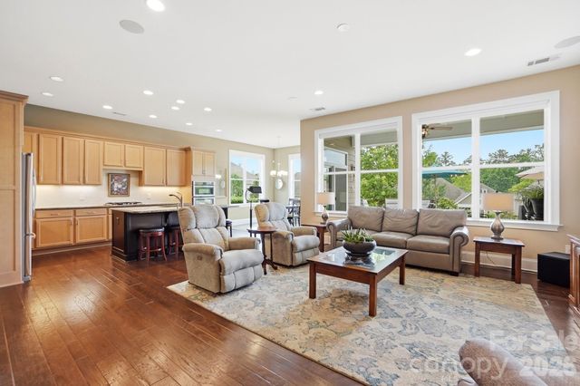 15519 Lake Ridge Road, Charlotte, NC 28278