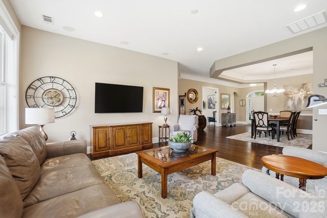 15519 Lake Ridge Road, Charlotte, NC 28278