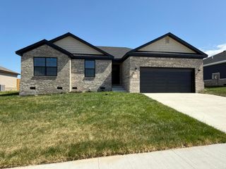 236 Brook Cv, Berea, KY 40403