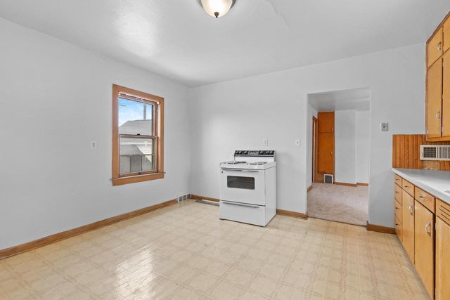 1809 Madison STREET, Manitowoc, WI 54220