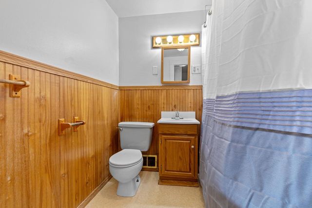 1809 Madison STREET, Manitowoc, WI 54220