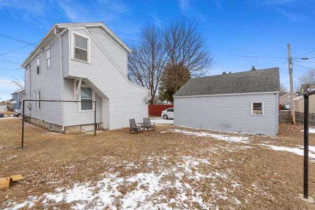 1809 Madison STREET, Manitowoc, WI 54220