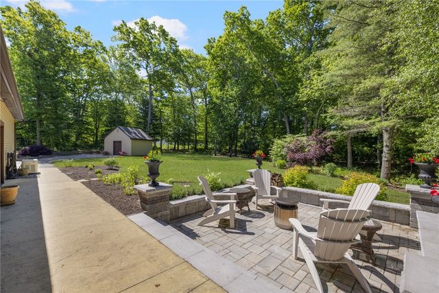 19 Blacksburt Court, North Kingstown, RI 02874