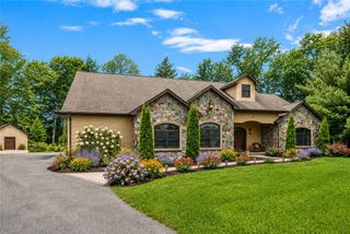 19 Blacksburt Court, North Kingstown, RI 02874
