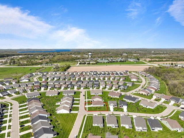 503 Soprano DRIVE, Lake Geneva, WI 53147