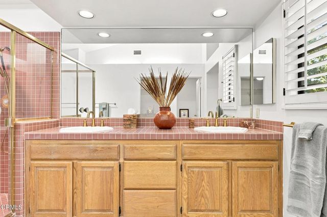 750 Manor Ridge Road, Santa Paula, CA 93060