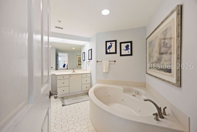 63 Ocean Ln Apt 2114, Hilton Head Island, SC 29928