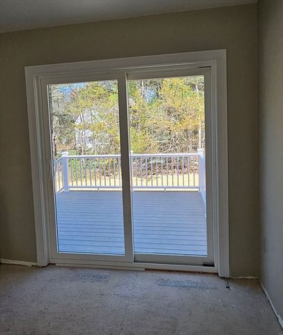 17 Paul Road, Middleboro, MA 02346