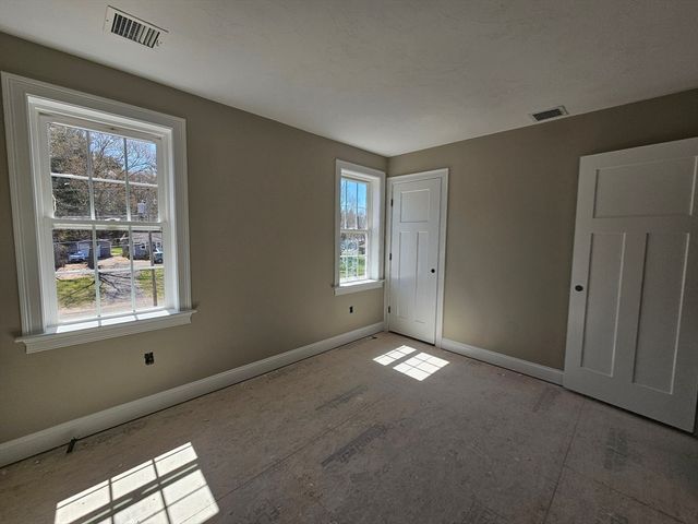 17 Paul Road, Middleboro, MA 02346