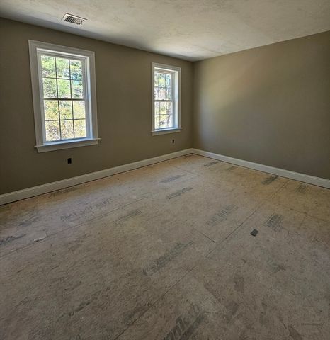 17 Paul Road, Middleboro, MA 02346