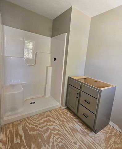 17 Paul Road, Middleboro, MA 02346