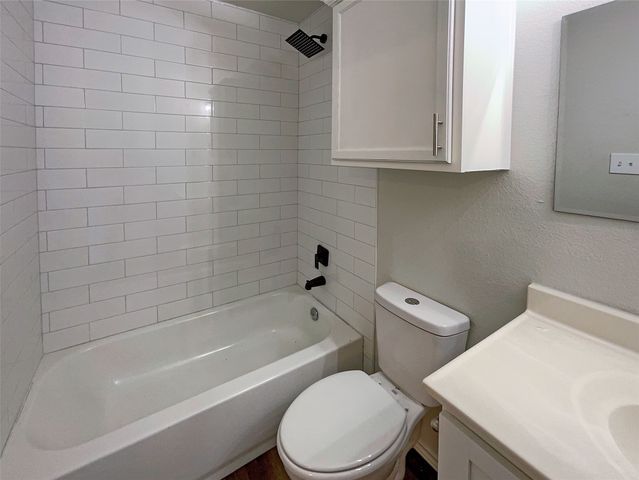 1207 Whitecreek Drive, Glenn Heights, TX 75154