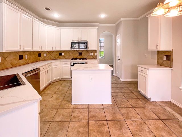 1207 Whitecreek Drive, Glenn Heights, TX 75154