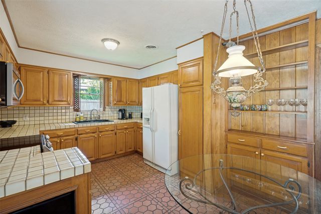2615 Glenwood Lane, Denton, TX 76209