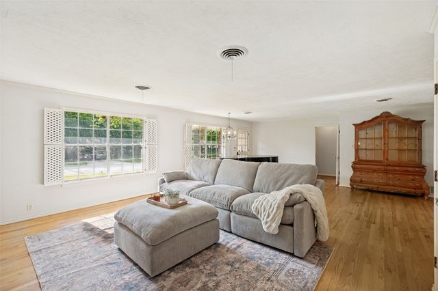 2615 Glenwood Lane, Denton, TX 76209