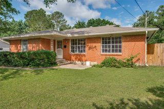 2615 Glenwood Lane, Denton, TX 76209