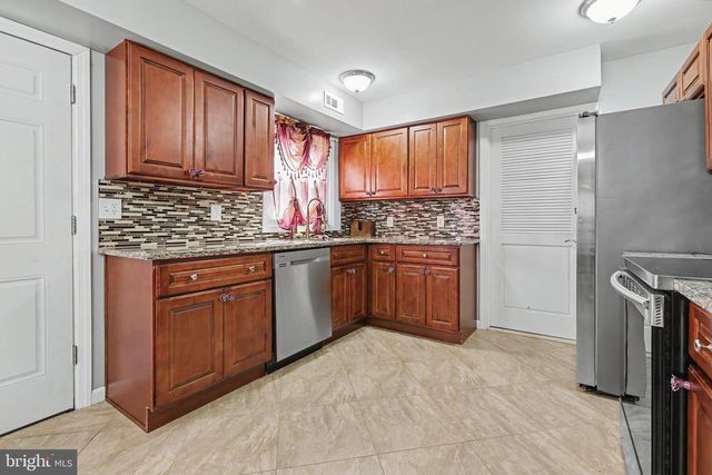 36 MOSSHILL LN, Willingboro, NJ 08046