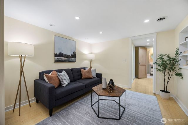 4903 50th Avenue S, Seattle, WA 98118