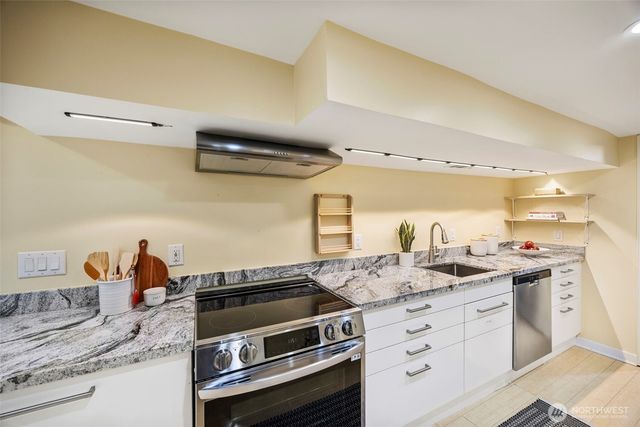 4903 50th Avenue S, Seattle, WA 98118