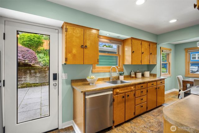 4903 50th Avenue S, Seattle, WA 98118