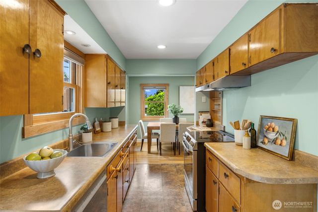 4903 50th Avenue S, Seattle, WA 98118
