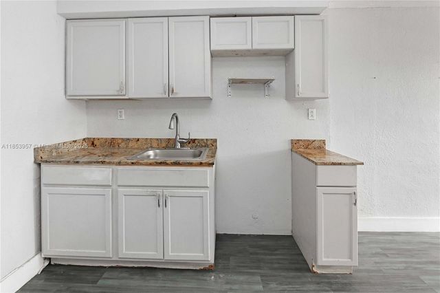 441 NW 12th St, Florida City, FL 33034