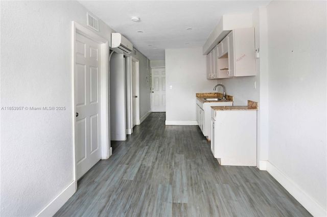 441 NW 12th St, Florida City, FL 33034