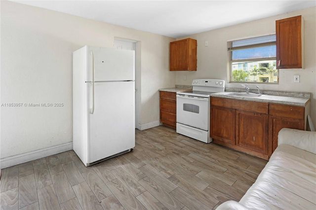 441 NW 12th St, Florida City, FL 33034