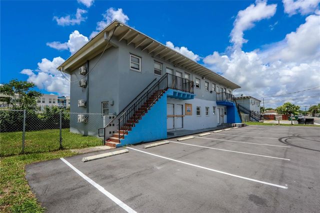 441 NW 12th St, Florida City, FL 33034