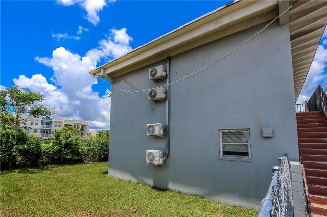 441 NW 12th St, Florida City, FL 33034