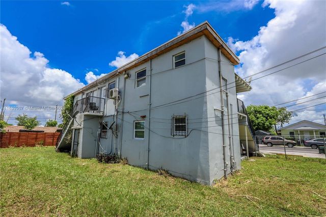 441 NW 12th St, Florida City, FL 33034