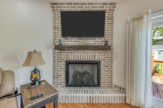 1007 Deerfoot Circle, Rogersville, TN 37857