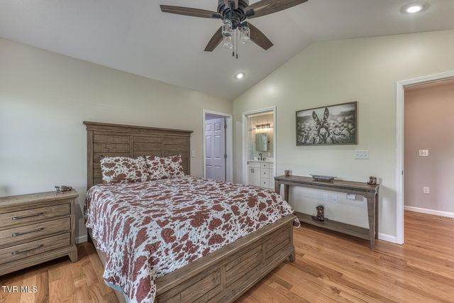 1007 Deerfoot Circle, Rogersville, TN 37857