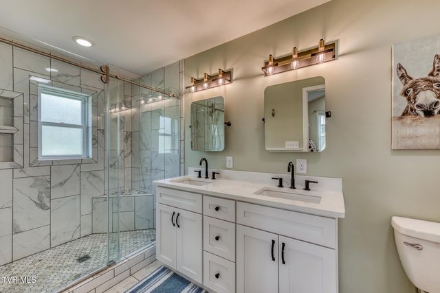 1007 Deerfoot Circle, Rogersville, TN 37857