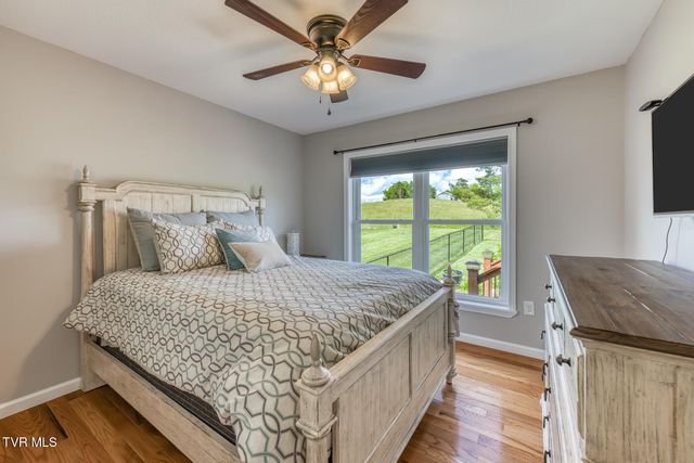 1007 Deerfoot Circle, Rogersville, TN 37857