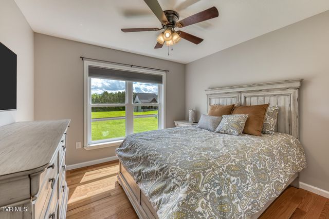 1007 Deerfoot Circle, Rogersville, TN 37857